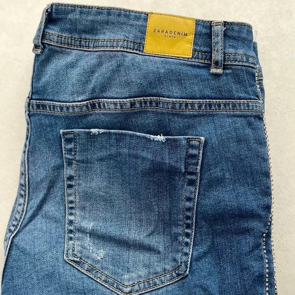 Zara Denim/ Cropped  blue skinny jeans/ Gemstone sides/ Distressed/ Size US 12 - Picture 3 of 9